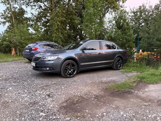 2015 Skoda Superb DSG II Рестайлинг, серый, 1400000 рублей, вид 3