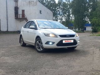 2009 Ford Focus II Рестайлинг, белый, 450000 рублей, вид 1