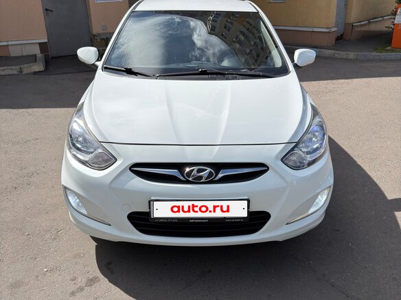 2012 Hyundai Solaris I, белый, 1100000 рублей - вид 1