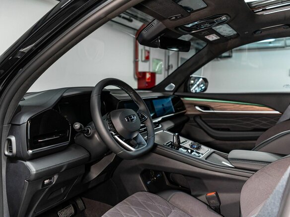 2026 Geely Monjaro I Рестайлинг, чёрный, 4599990 рублей - вид 11