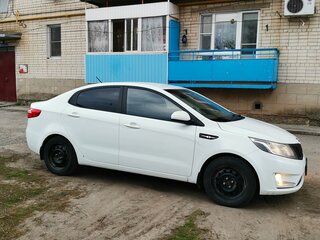 2012 Kia Rio 4-speed III, белый, 760000 рублей, вид 5