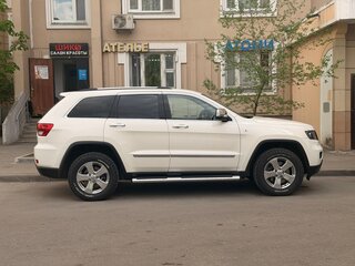 2011 Jeep Grand Cherokee IV (WK2), белый, 1550000 рублей, вид 4
