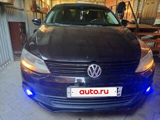 2012 Volkswagen Jetta VI, чёрный, 910000 рублей, вид 2