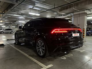 2020 Audi Q8 45 TDI I (4M), чёрный, 7000000 рублей, вид 4