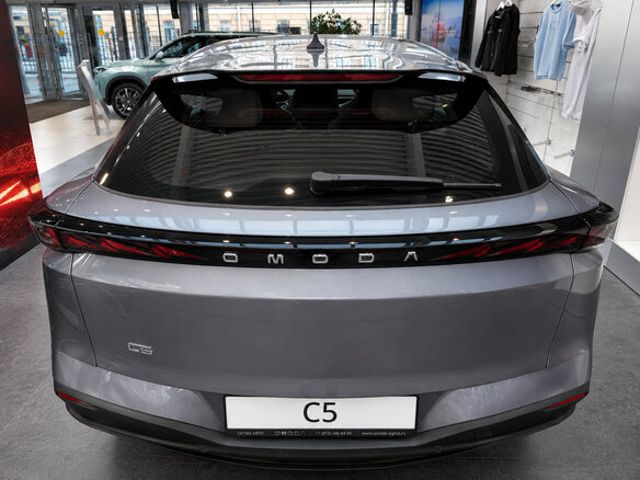 2026 Omoda C5 II, серый - вид 4