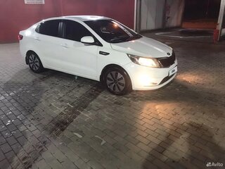 2014 Kia Rio III, белый, 680000 рублей, вид 5
