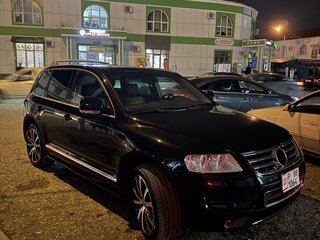 2006 Volkswagen Touareg I, чёрный, 2600000 рублей, вид 4