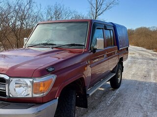 2014 Toyota Land Cruiser 79 70 Series Рестайлинг 1, красный, 5700000 рублей, вид 2