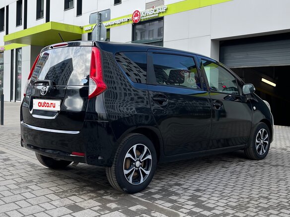 2009 Toyota Passo Sette, чёрный, 710000 рублей - вид 9