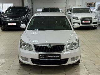 2013 Skoda Octavia II (A5) Рестайлинг, белый, 675000 рублей, вид 2