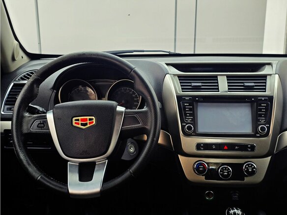 2016 Geely Emgrand X7 I Рестайлинг, белый, 585000 рублей - вид 12