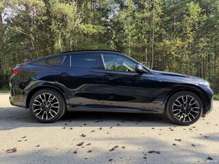 2024 BMW X6 40i III (G06) Рестайлинг, синий, 12500000 рублей, вид 2