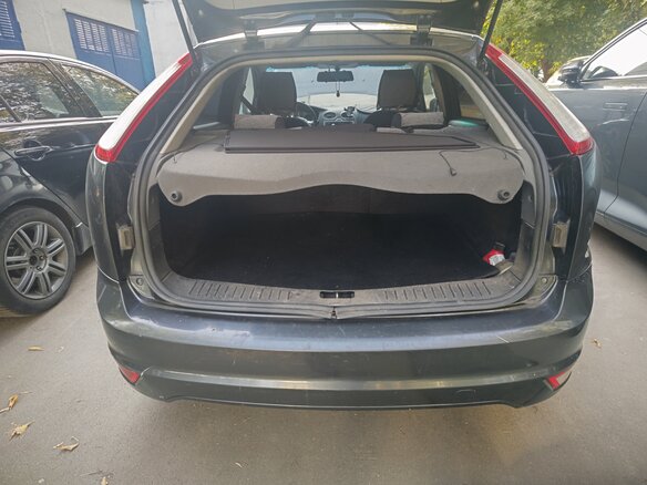 2010 Ford Focus II Рестайлинг, серый, 300000 рублей - вид 25