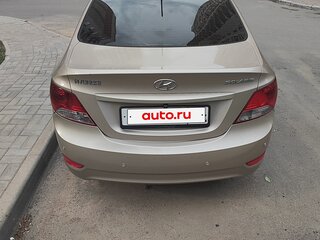 2013 Hyundai Solaris I, бежевый, 730000 рублей, вид 3