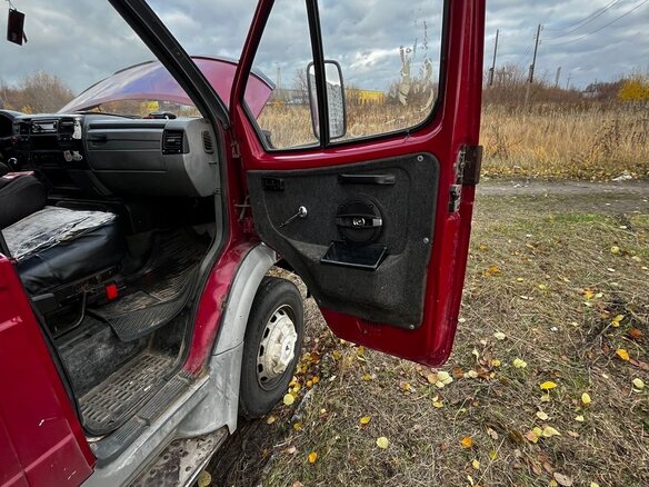 2005 ГАЗ Валдай, красный, 400000 рублей - вид 2