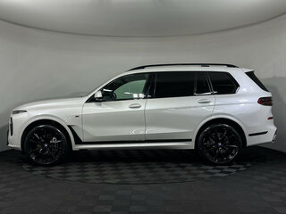 2023 BMW X7 40i I (G07) Рестайлинг, белый, 11100000 рублей, вид 5