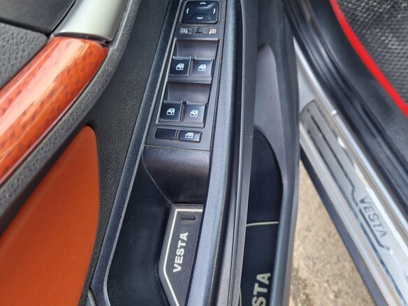 2018 Lada (ВАЗ) Vesta SW Cross I, серебристый, 935000 рублей - вид 15