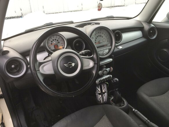 2010 Mini Hatch One II (R56), белый - вид 8