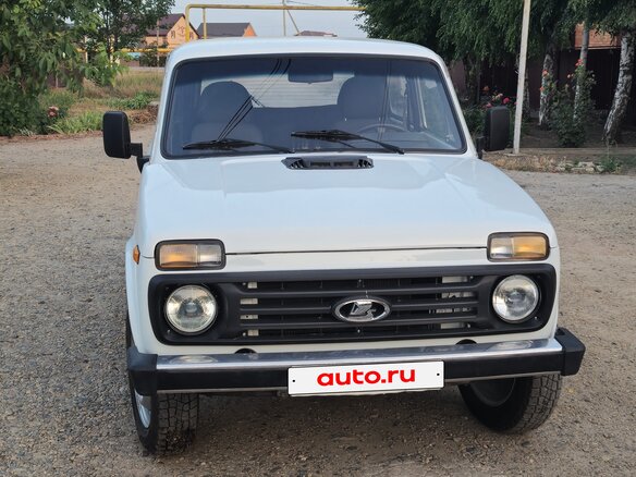 1994 Lada (ВАЗ) 2121 (4x4) I Рестайлинг, белый, 650000 рублей - вид 1