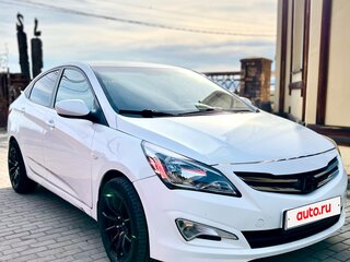 2015 Hyundai Solaris I Рестайлинг, белый, 1159000 рублей, вид 2