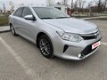 2016 Toyota Camry VII (XV50) Рестайлинг, серебристый, 2200000 рублей - вид 2
