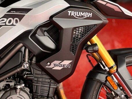 2023 Triumph Tiger 1200, белый, 1800000 рублей, вид 3