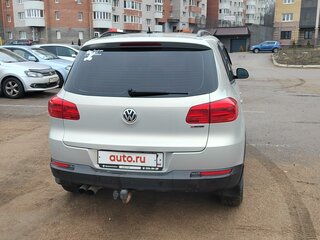 2015 Volkswagen Tiguan I Рестайлинг, серебристый, 1800000 рублей, вид 4