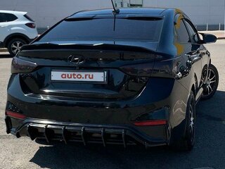 2018 Hyundai Solaris II, чёрный, 1549000 рублей, вид 2