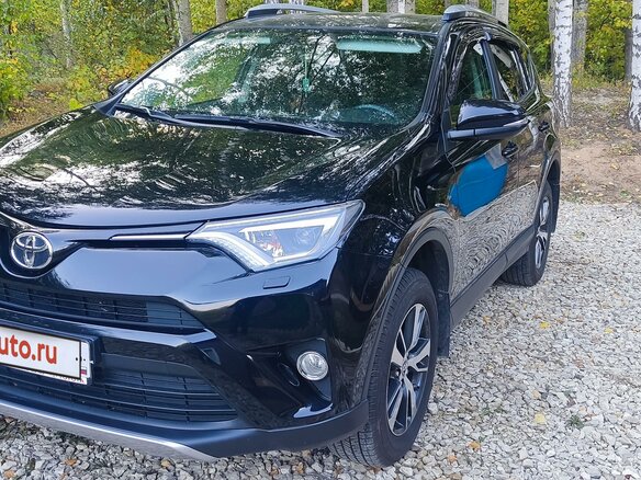 2017 Toyota RAV4 IV (XA40) Рестайлинг, чёрный, 2850000 рублей