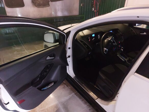 2012 Ford Focus III, белый - вид 7