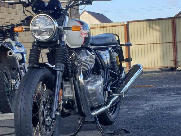 2024 Royal Enfield Interceptor 650, чёрный, 650000 рублей - вид 1