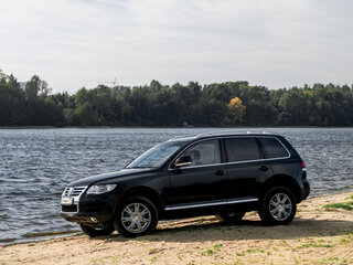 2008 Volkswagen Touareg I Рестайлинг, чёрный, 1350000 рублей, вид 2