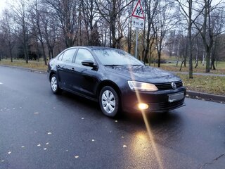 2014 Volkswagen Jetta VI, чёрный, 950000 рублей, вид 2