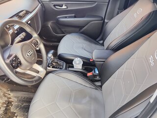 2021 Kia Rio IV Рестайлинг, серый, 1700000 рублей, вид 5