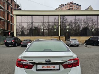 2014 Toyota Camry VII (XV50), белый, 2200000 рублей, вид 3
