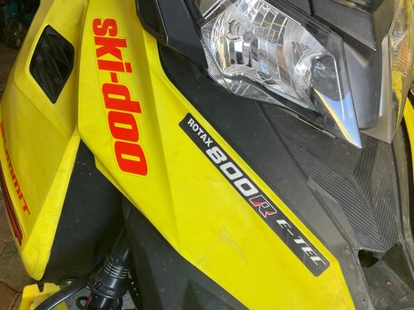 2014 BRP Ski-Doo Summit 800, жёлтый, 950000 рублей, вид 2