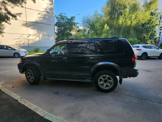 2000 Mitsubishi Montero Sport I, чёрный, 700000 рублей, вид 3