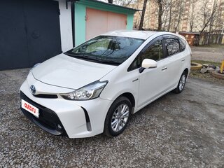 2016 Toyota Prius Alpha I (ZVW40/41) Рестайлинг, белый, 1800000 рублей, вид 1