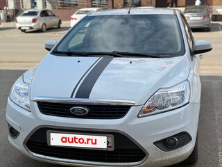 2010 Ford Focus II Рестайлинг, белый, 610000 рублей, вид 2