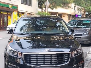 2020 Kia Carnival III, чёрный, 3470000 рублей, вид 4