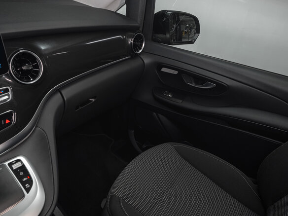 2023 Mercedes-Benz V-Класс 300 d экстра длинный III (W447) Рестайлинг, чёрный - вид 29
