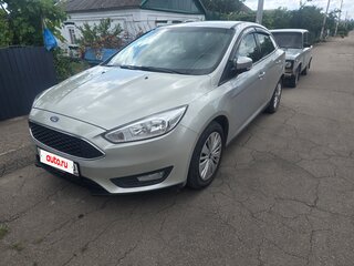 2016 Ford Focus III Рестайлинг, серебристый, 1100000 рублей, вид 1