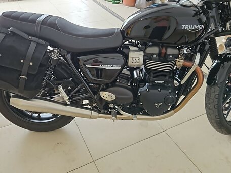 2020 Triumph Street Twin, чёрный, 950000 рублей, вид 3