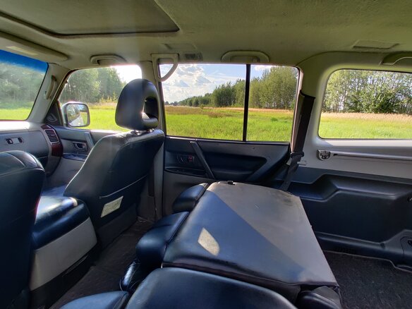 2001 Mitsubishi Montero III, серый, 680000 рублей - вид 14