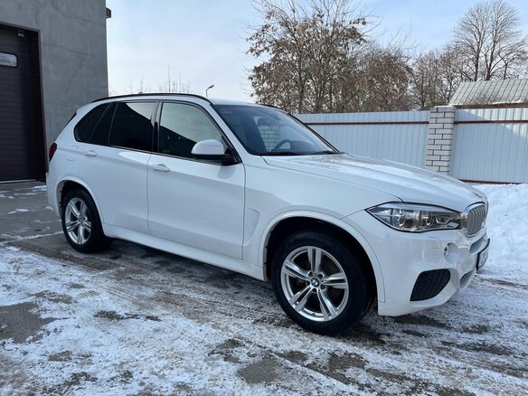 2017 BMW X5 40d III (F15), белый, 4570000 рублей - вид 6