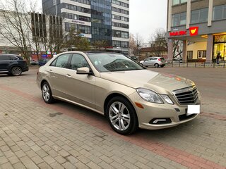 2009 Mercedes-Benz E-Класс 350 IV (W212, S212, C207), бежевый, 1080000 рублей, вид 4
