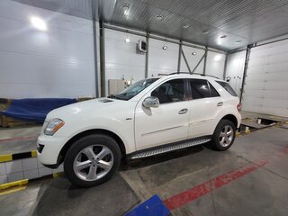 2010 Mercedes-Benz M-Класс 350 II (W164) Рестайлинг, белый, 2550000 рублей, вид 5