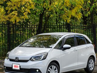 2022 Honda Fit IV Рестайлинг, белый, 1490000 рублей, вид 2
