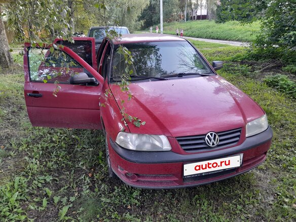 2005 Volkswagen Pointer, пурпурный, 300000 рублей - вид 1