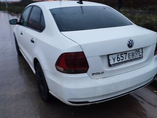 2018 Volkswagen Polo V Рестайлинг, белый, 1050000 рублей, вид 4
